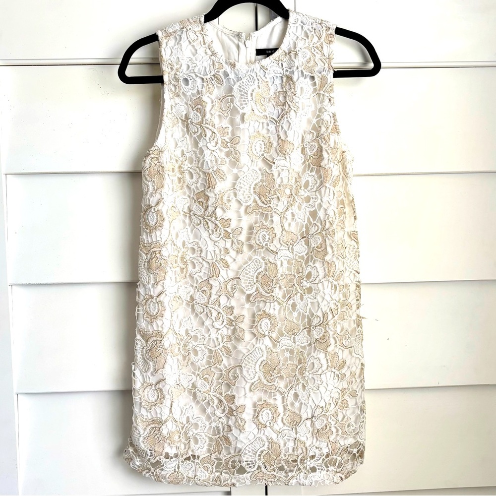 Elegant Lace Sleeveless Summer Dress